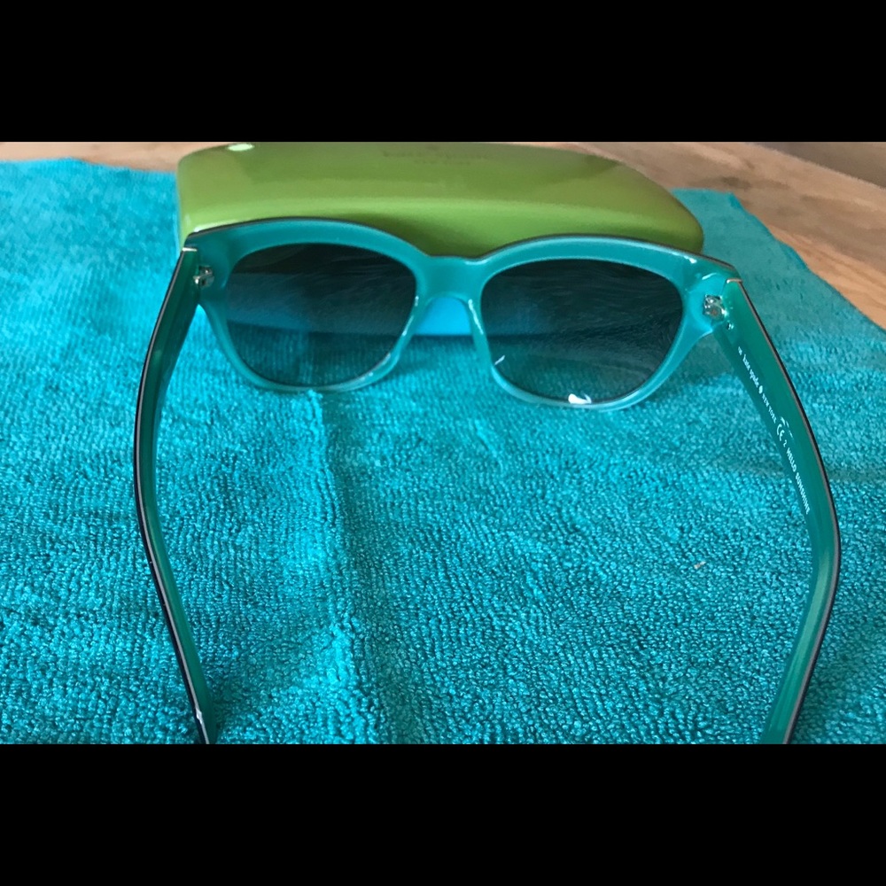 Kate Spade “Hello Sunshine” sunglasses.